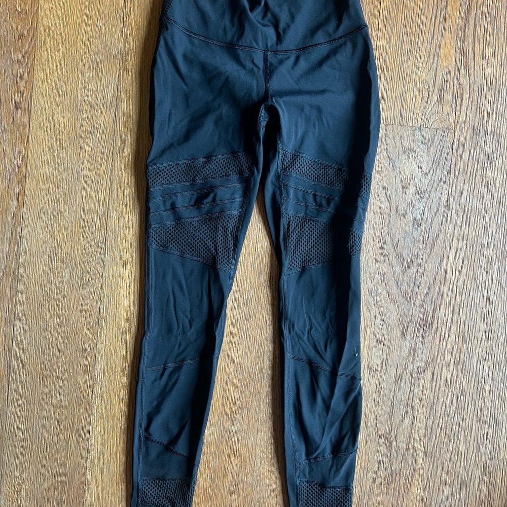 Lululemon leggings size 2